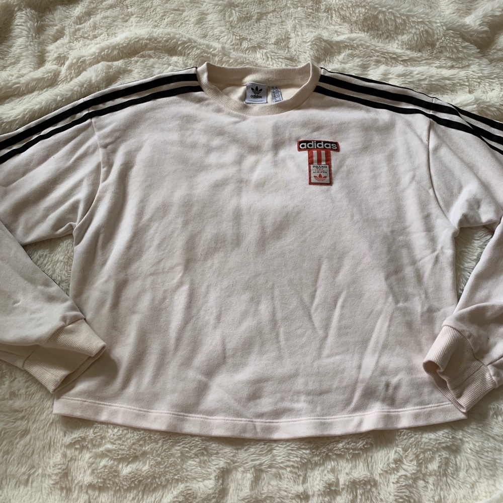 💕2 FOR $35💕 Adidas cropped crewneck